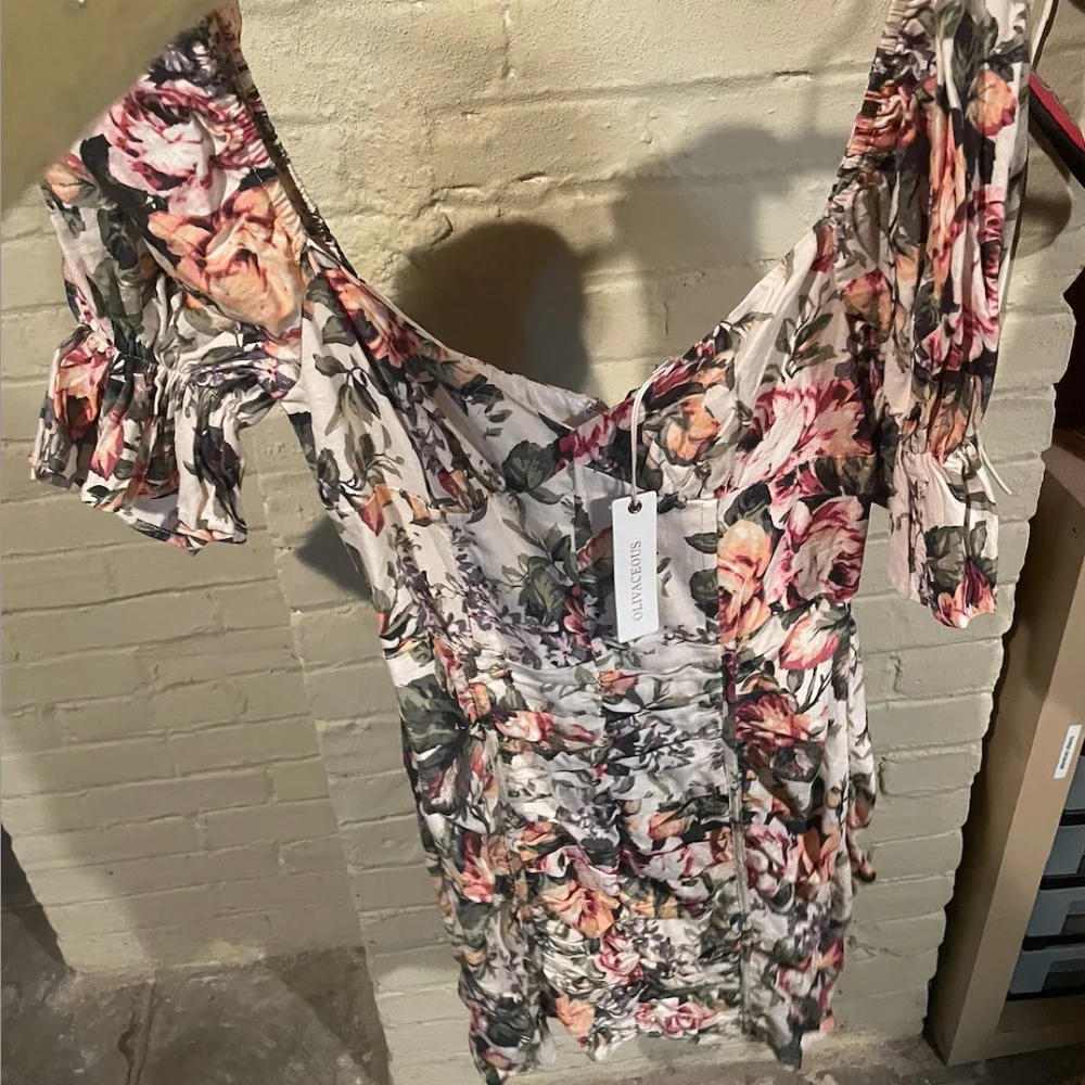 Floral Ruched Dress - Picture 5 of 5